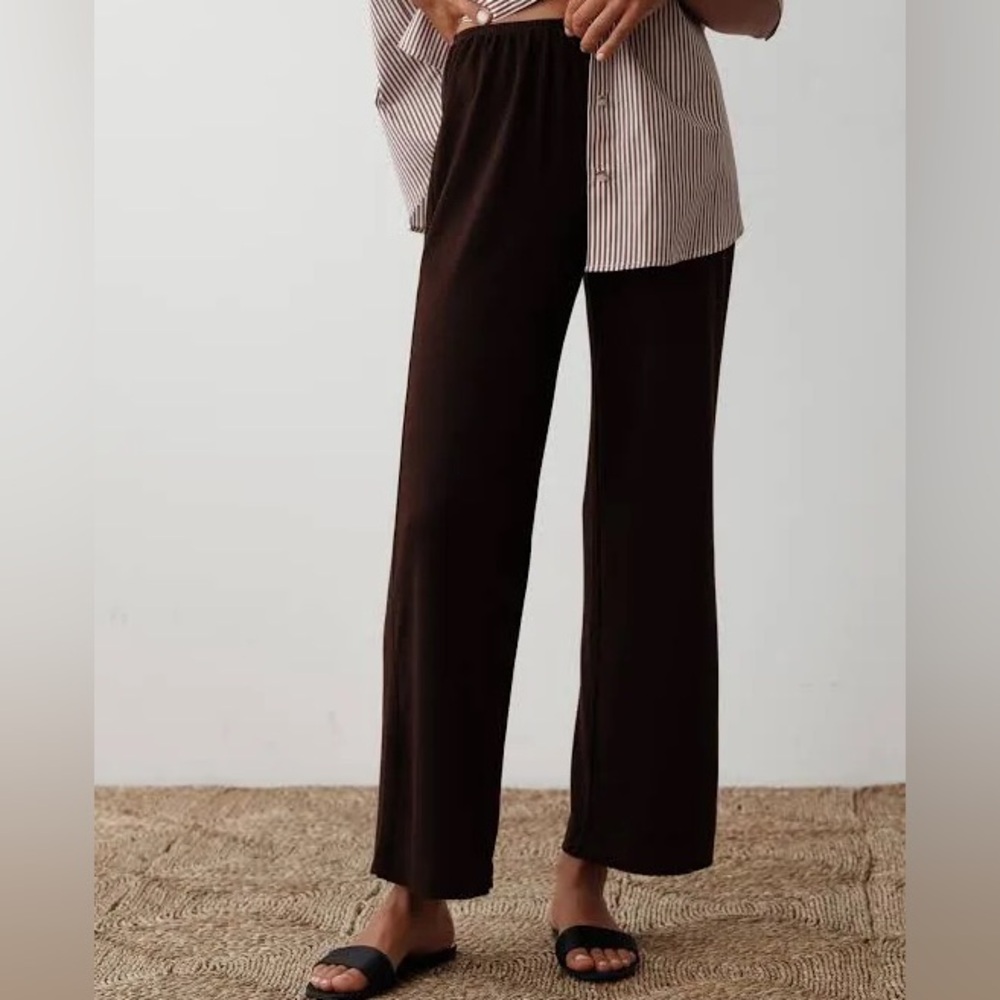 Donni Baby Rib Scallop Pant in Espresso - Size S